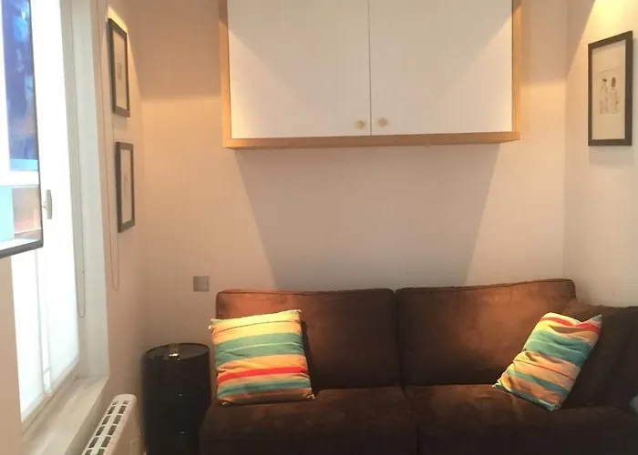 Little Luxurious Nest In Saint-germain * Párizs