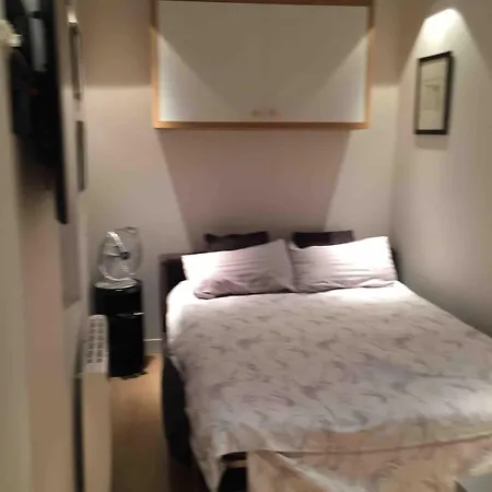 Little Luxurious Nest In Saint-germain Paris