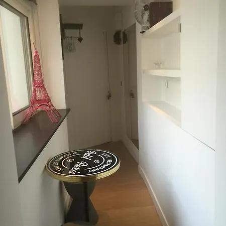 Little Luxurious Nest In Saint-germain *