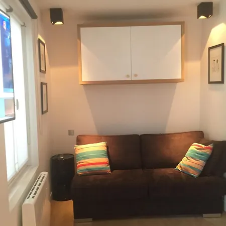 Little Luxurious Nest In Saint-germain * Paris