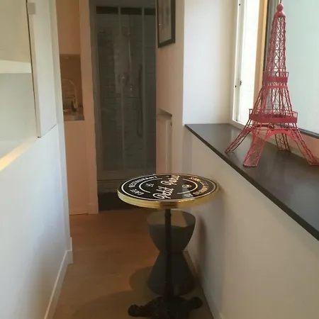 Little Luxurious Nest In Saint-germain Lejlighed *