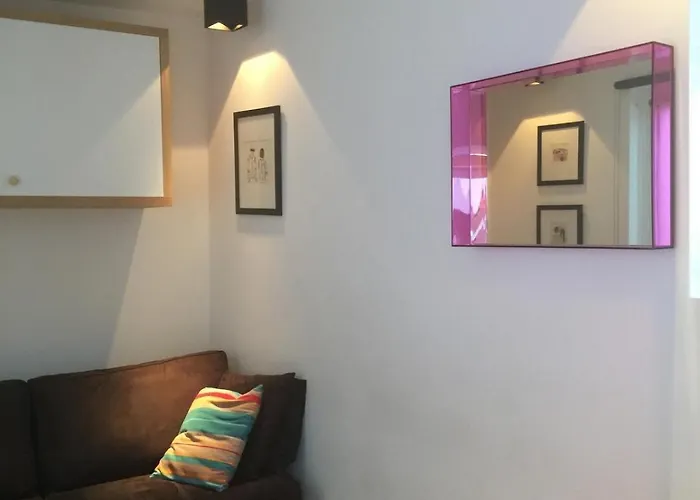 Little Luxurious Nest In Saint-germain